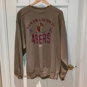 Men’s gold San Francisco 49ers sweatshirt. Galt Sand.
